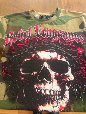 rebels Camo Skull Tee with Red and Black Graphic